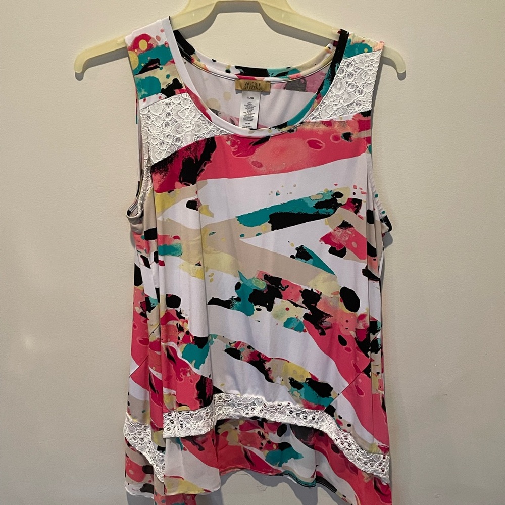 Valerie Stevens Pink and White Asymmetrical Graphic Tank Top
